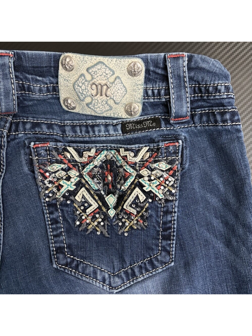 Miss Me Women 29 Easy Crop Jeans Blue Mid Rise Embellished Pocket Denim